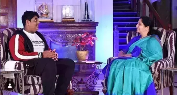 హిమాన్షు, సత్యవతి రాథోడ్‌