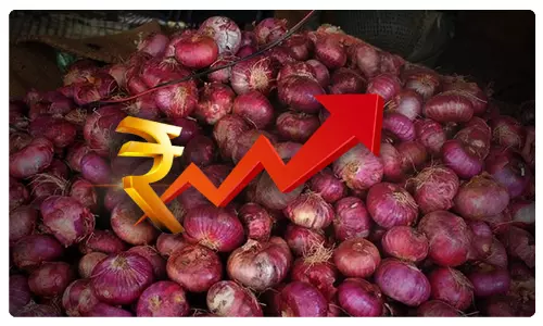 ఏపీలో ఉల్లి రైతు పంట పండింది.. రికార్డు స్థాయిలో క్వింటాల్‌ ధర