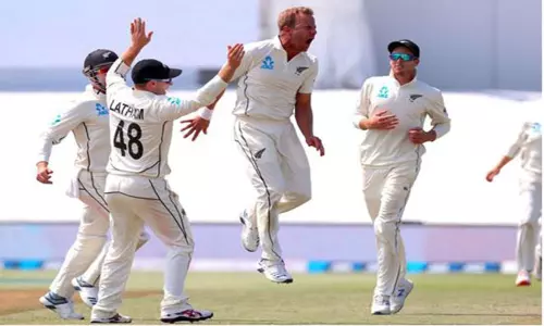 ఇంగ్లాండ్ను చిత్తు చేసిన కివీస్ ఇంగ్లాండ్ను చిత్తు చేసిన కివీస్