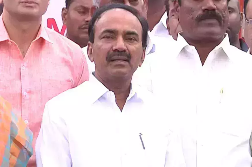 ప్రాథమిక ఆరోగ్య కేంద్రాలను పరిశీలించిన మంత్రి ఈటల రాజేందర్ ప్రాథమిక ఆరోగ్య కేంద్రాలను పరిశీలించిన మంత్రి ఈటల రాజేందర్