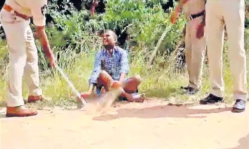 అత్యాచార నిందితునికి బడితే పూజ