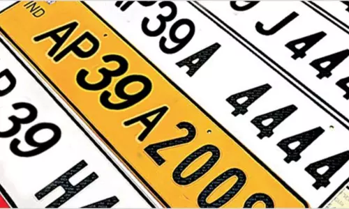 డీలర్ల వద్దే నంబరు ప్లేట్ల బిగింపు