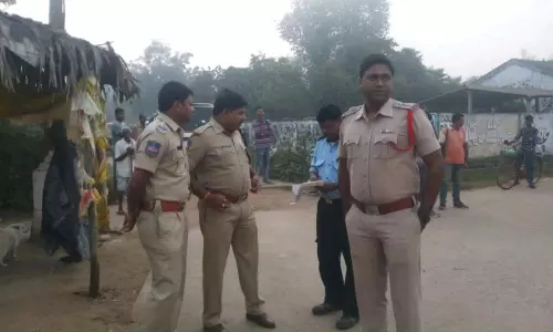 శివలింగాపురంలో పోలీస్ కార్డన్ సెర్చ్