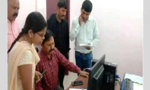 తహసీల్దార్ కార్యాలయాన్ని ఆకస్మిక తనిఖీ చేసిన జాయింట్ కలెక్టర్
