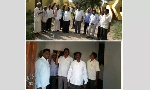 అస్తవ్యస్తంగా డబల్ బెడ్ రూమ్ ఇళ్ల నిర్మాణాలు