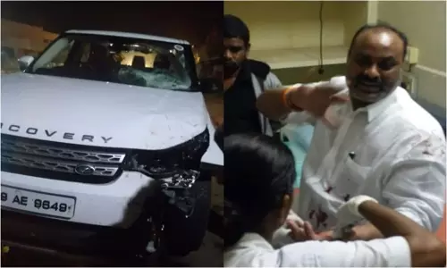 టీడీపీ ఎమ్మెల్యే అచ్చెన్నాయుడు కారు యాక్సిడెంట్