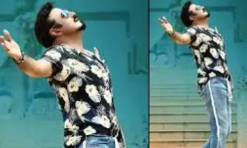 అడుగడుగో యాక్షన్ హీరో.. రూలర్ సాంగ్