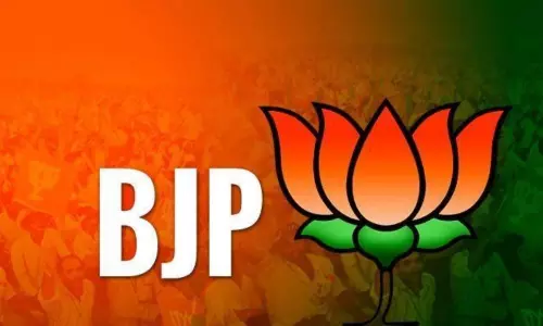 ఏరియా ప్రభుత్వ ఆసుపత్రిని తనిఖీ చేసిన బీజేపీ నాయకులు