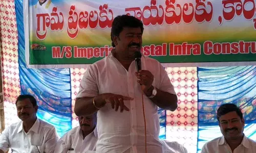 విద్యార్థుల్లో మేధాశక్తిని వెలికి తీయాలి