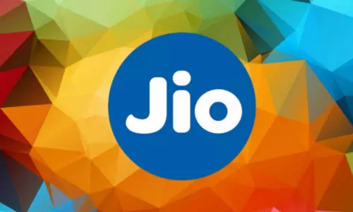 భారీగా వడ్డించిన జియో! కొత్త టారిఫ్ ప్లాన్లు ఇవే!! భారీగా వడ్డించిన జియో! కొత్త టారిఫ్ ప్లాన్లు ఇవే!!