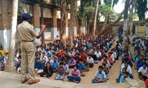 స్టూడెంట్ పోలీస్ క్యాడెట్ ప్రోగ్రాం పై విద్యార్థులకు అవగాహన