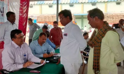 ప్రజావాణిలో ఫిర్యాదులు స్వీకరించిన జె.సి యాదిరెడ్డి