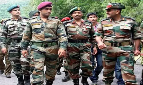 రూటు మార్చిన ధోని..