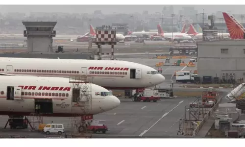 తెలంగాణలో ఆరు విమానాశ్రయాల ఏర్పాటుకు కసరత్తులు! తెలంగాణలో ఆరు విమానాశ్రయాల ఏర్పాటుకు కసరత్తులు!