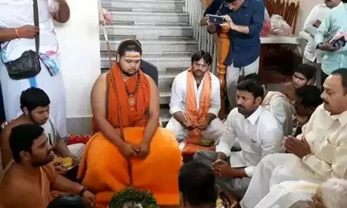 కడప చేరుకున్న స్వాత్మానందేంద్ర స్వామీజీ