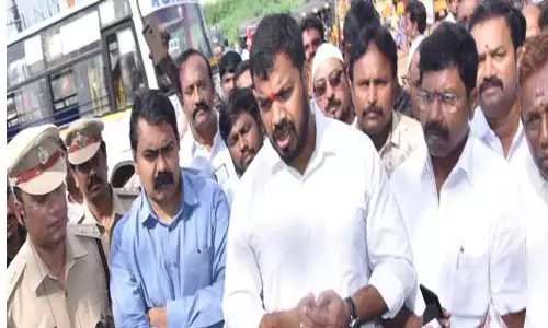 అందులో రూ. 5 కోట్లు మిగిలింది : మంత్రి అనిల్ అందులో రూ. 5 కోట్లు మిగిలింది : మంత్రి అనిల్