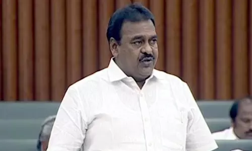 సీఎం జగన్ నిర్ణయం చరిత్రాత్మకం : రాపాక వైసీపీలో చేరతారా? సీఎం జగన్ నిర్ణయం చరిత్రాత్మకం : రాపాక వైసీపీలో చేరతారా?