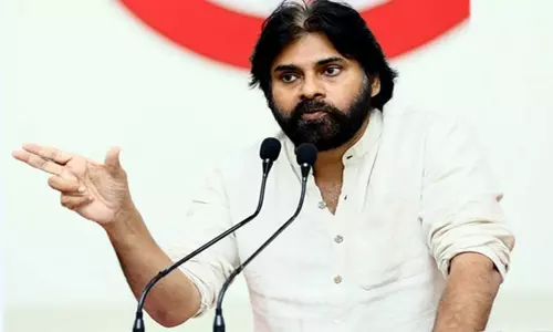 మూడు రాజధానులపై స్పందించిన పవన్