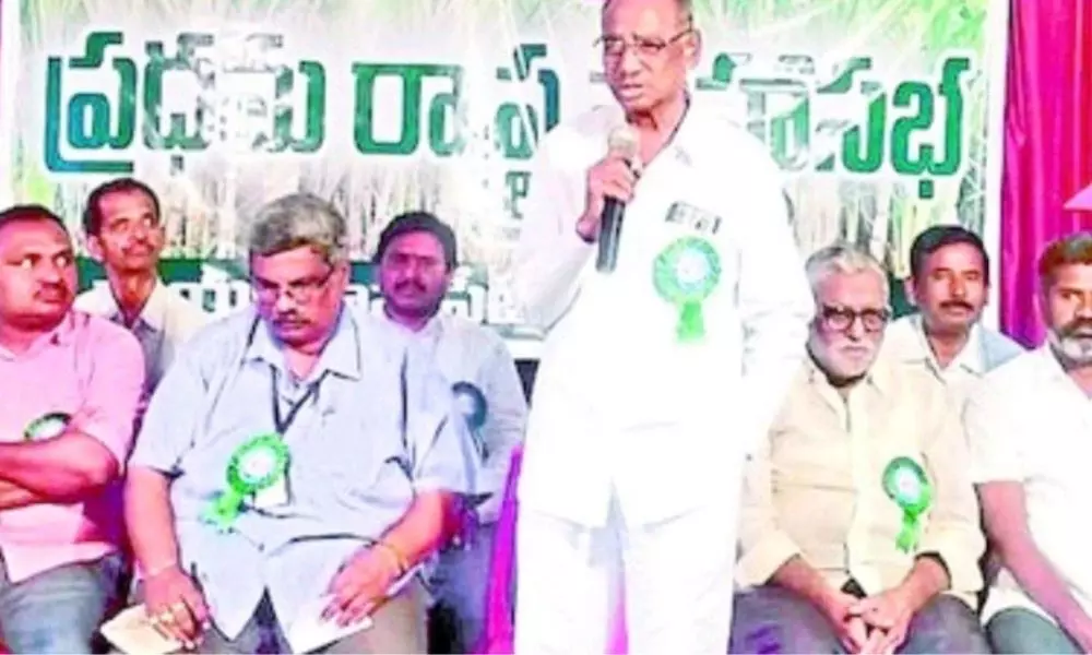 చెరకు రైతుల సమస్యలపై రాజీలేని పోరాటం చెరకు రైతుల సమస్యలపై రాజీలేని పోరాటం
