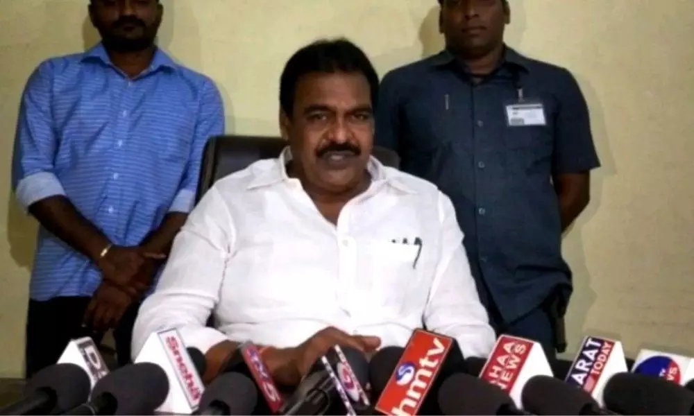 ఏపీ లో మూడు రాజధానుల నిర్మాణానికి మద్దతిస్తా: జనసేన ఎమ్మెల్యే రాపాక ఏపీ లో మూడు రాజధానుల నిర్మాణానికి మద్దతిస్తా: జనసేన ఎమ్మెల్యే రాపాక