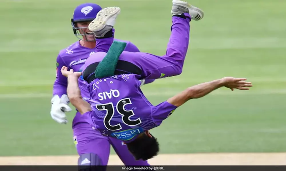 వైరల్ వీడియో : వినూత్నంగా సంబరాలు చేసుకున్న క్రికెటర్ వైరల్ వీడియో : వినూత్నంగా సంబరాలు చేసుకున్న క్రికెటర్