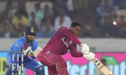 IndvsWI 3rd ODI : కీలక వికెట్లు పడగొట్టిన నవదీప్‌ సైనీ