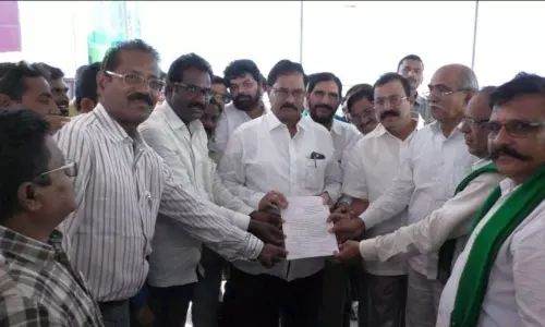 నెల్లూరు నగరంలో అయిదు ఫ్లై ఓవర్లు నిర్మాణానికి కృషి: ఎంపీ ఆదాల ప్రభాకర్ రెడ్డి