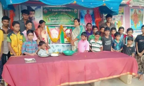 సేవ జ్యోతి శరణాలయంలో మాజీ ప్రధాన మంత్రి జయంతి వేడుకలు