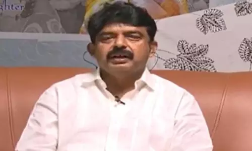 ఇన్సైడర్ ట్రేడింగ్ పై సీబీఐ లేదంటే లోకాయుక్త విచారణ: మంత్రి పేర్ని నాని ఇన్సైడర్ ట్రేడింగ్ పై సీబీఐ లేదంటే లోకాయుక్త విచారణ: మంత్రి పేర్ని నాని