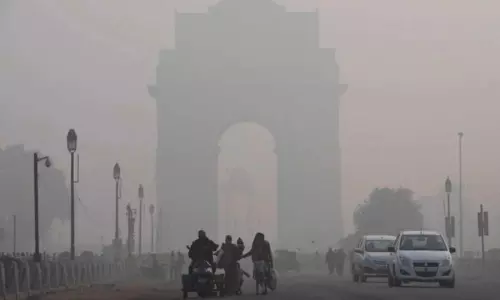 చలితో వణుకుతున్న ప్రజలు... అత్యల్ప ఉష్ణోగ్రత అక్కడే చలితో వణుకుతున్న ప్రజలు... అత్యల్ప ఉష్ణోగ్రత అక్కడే