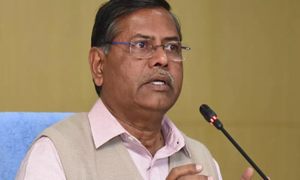 కొత్త పద్దతుల్లో మున్సిపోల్స్: నాగిరెడ్డి కొత్త పద్దతుల్లో మున్సిపోల్స్: నాగిరెడ్డి