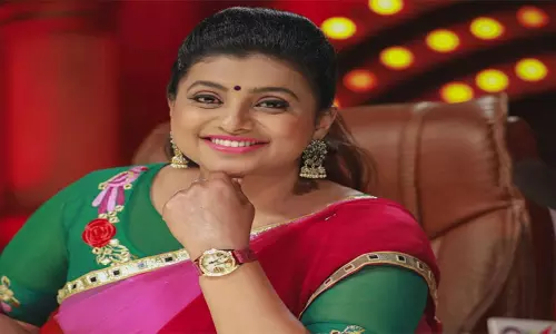 మూడు పెళ్లిళ్లు చేసుకున్న నువ్వేంటి చెప్పేది..రెచ్చిపోయిన రోజా! మూడు పెళ్లిళ్లు చేసుకున్న నువ్వేంటి చెప్పేది..రెచ్చిపోయిన రోజా!