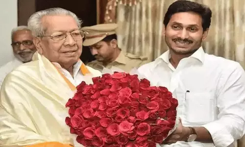 కాసేపట్లో గవర్నర్ తో భేటీ కానున్న సీఎం జగన్