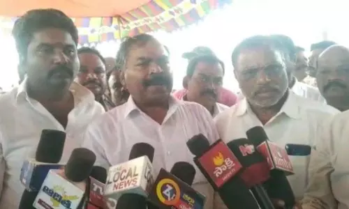 చంద్రబాబు కపట బుద్దితో, పవన్ అజ్ఞానంతో మాట్లాడుతున్నారు: ఎమ్మెల్యే గొల్ల బాబూరావు