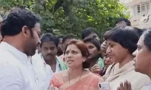 కేంద్రమంత్రి కిషన్ రెడ్డిని కలిసిన అమరావతి మహిళలు