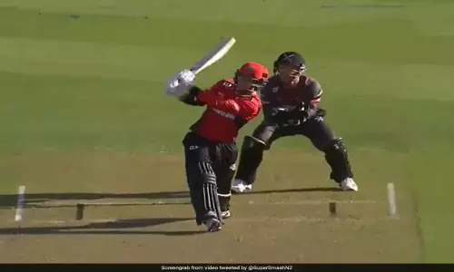 యూవీ రికార్డు సమం..6 బంతుల్లో 6 సిక్సర్లలు బాదిన న్యూజిలాండ్ క్రికెటర్ యూవీ రికార్డు సమం..6 బంతుల్లో 6 సిక్సర్లలు బాదిన న్యూజిలాండ్ క్రికెటర్