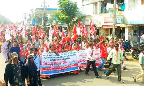 దేశవ్యాప్త బంద్ లో పాల్గొన్న వామపక్షాలు