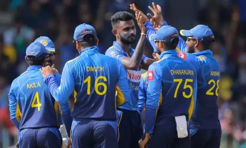 నాలుగు వికెట్లు కోల్పోయిన భారత్ నాలుగు వికెట్లు కోల్పోయిన భారత్