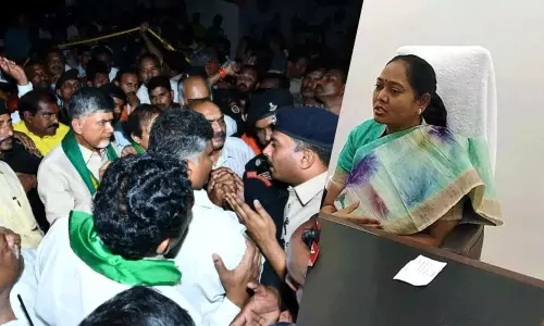 Andhra Pradesh: శాంతిభద్రతల సమస్యను సృష్టించేందుకు చంద్రబాబు ప్రయత్నం: హోంమంత్రి సుచరిత Andhra Pradesh: శాంతిభద్రతల సమస్యను సృష్టించేందుకు చంద్రబాబు ప్రయత్నం: హోంమంత్రి సుచరిత