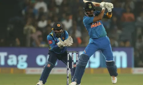 India vs Sri Lanka : మూడు వికెట్లు కోల్పోయిన భారత్ India vs Sri Lanka : మూడు వికెట్లు కోల్పోయిన భారత్