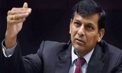 బాలీవుడ్ నటి పై ఆర్బీఐ మాజీ గవర్నర్ రఘురామ రాజన్ ప్రశంసలు బాలీవుడ్ నటి పై ఆర్బీఐ మాజీ గవర్నర్ రఘురామ రాజన్ ప్రశంసలు