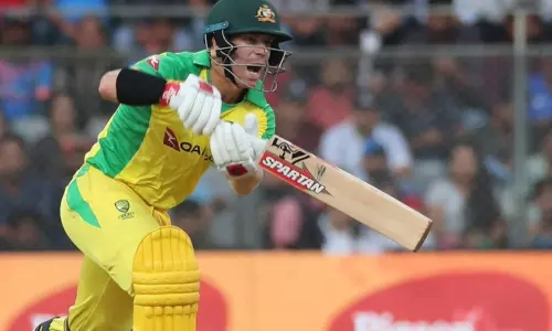 IND v AUS 1st ODI : డేవిడ్ వార్నర్ హాఫ్ సెంచరీ IND v AUS 1st ODI : డేవిడ్ వార్నర్ హాఫ్ సెంచరీ