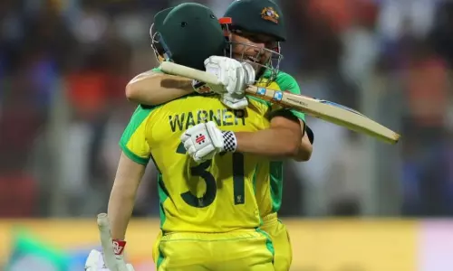 IND v AUS 1st ODI : టీమిండియాపై 10 వికెట్లతో ఆసీస్ విజయం.. IND v AUS 1st ODI : టీమిండియాపై 10 వికెట్లతో ఆసీస్ విజయం..