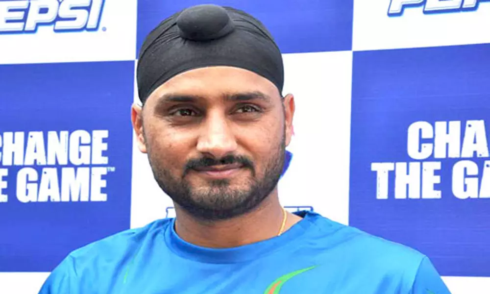 అతను లేకపోతే నేను క్రికెట్ లోనే లేను : హర్బజన్ సింగ్ అతను లేకపోతే నేను క్రికెట్ లోనే లేను : హర్బజన్ సింగ్