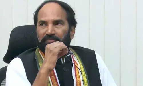 కాంగ్రెస్ పార్టీ కార్యకర్తలతో ఉత్తమ్‌ కుమార్ రెడ్డి  ఫేస్ బుక్ లైవ్