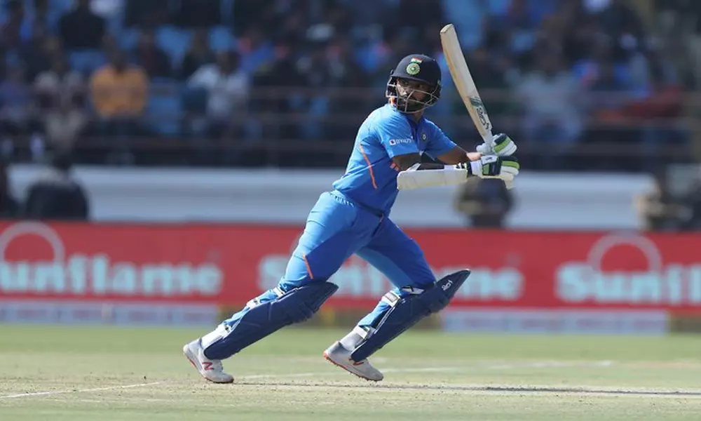 India vs Australia, 2nd ODI : హాఫ్ సెంచరీ కొట్టిన శిఖర్ ధావన్