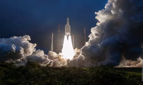 ఇస్రో మరో ఘనత.. జీశాట్-30 విజయవంతం ఇస్రో మరో ఘనత.. జీశాట్-30 విజయవంతం