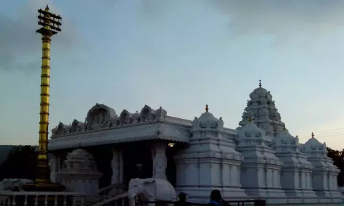 అష్టలక్ష్మీ నమోస్తుతే...