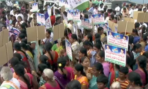 ఏపీలో అధికార వికేంద్రీకరణ జరగాలంటూ విజయవాడలో భారీ ర్యాలీ