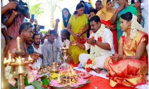 మతసామరస్యానికి ప్రతీకగా..మసీదులో హిందూ పెళ్లి